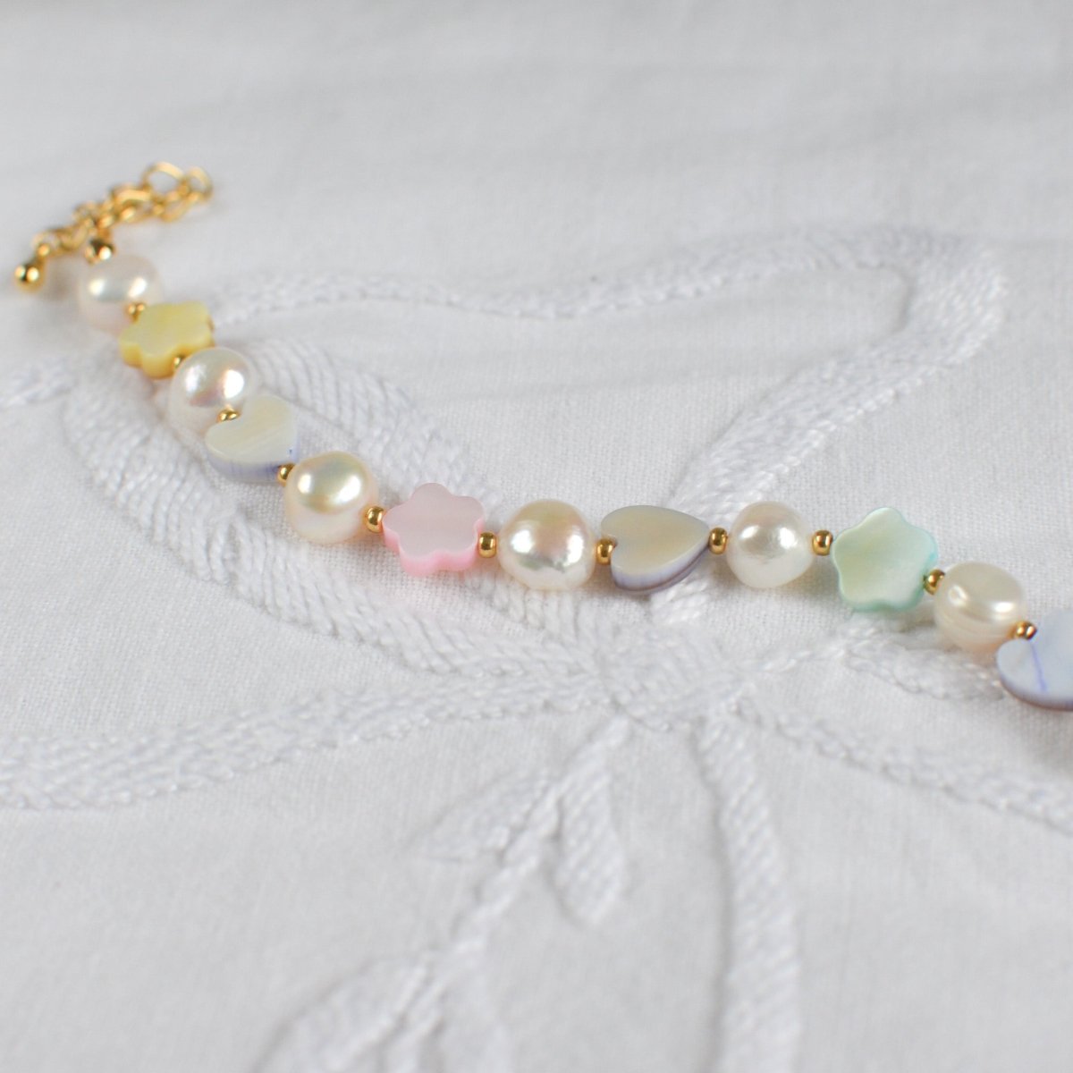 mother of pearl and pearl bracelet