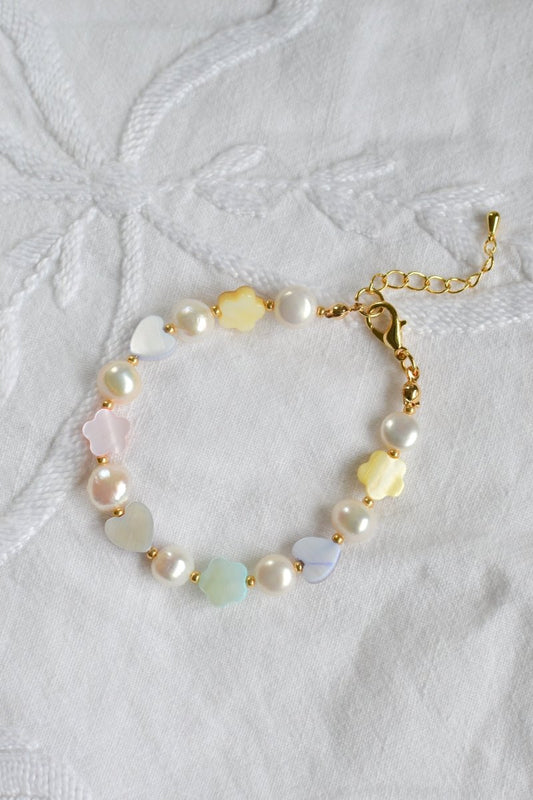 cute gold baroque pearl bracelet with flower and heart beads